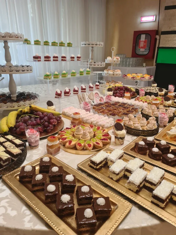 Candy bar Luci Pol, Râmnicu Vâlcea