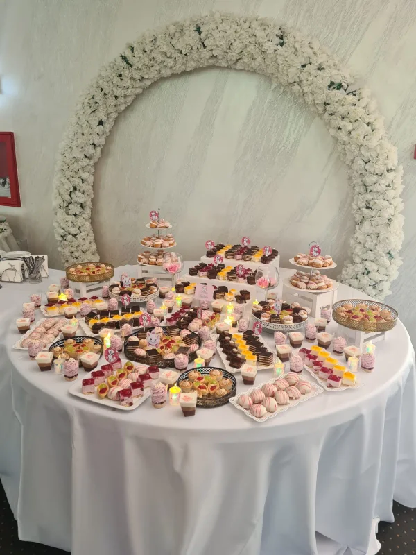 Candy bar Luci Pol, Râmnicu Vâlcea