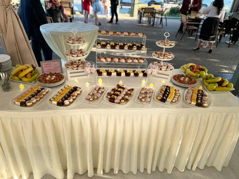 Candy bar Luci Pol, Râmnicu Vâlcea