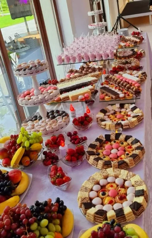 Candy bar Luci Pol, Râmnicu Vâlcea