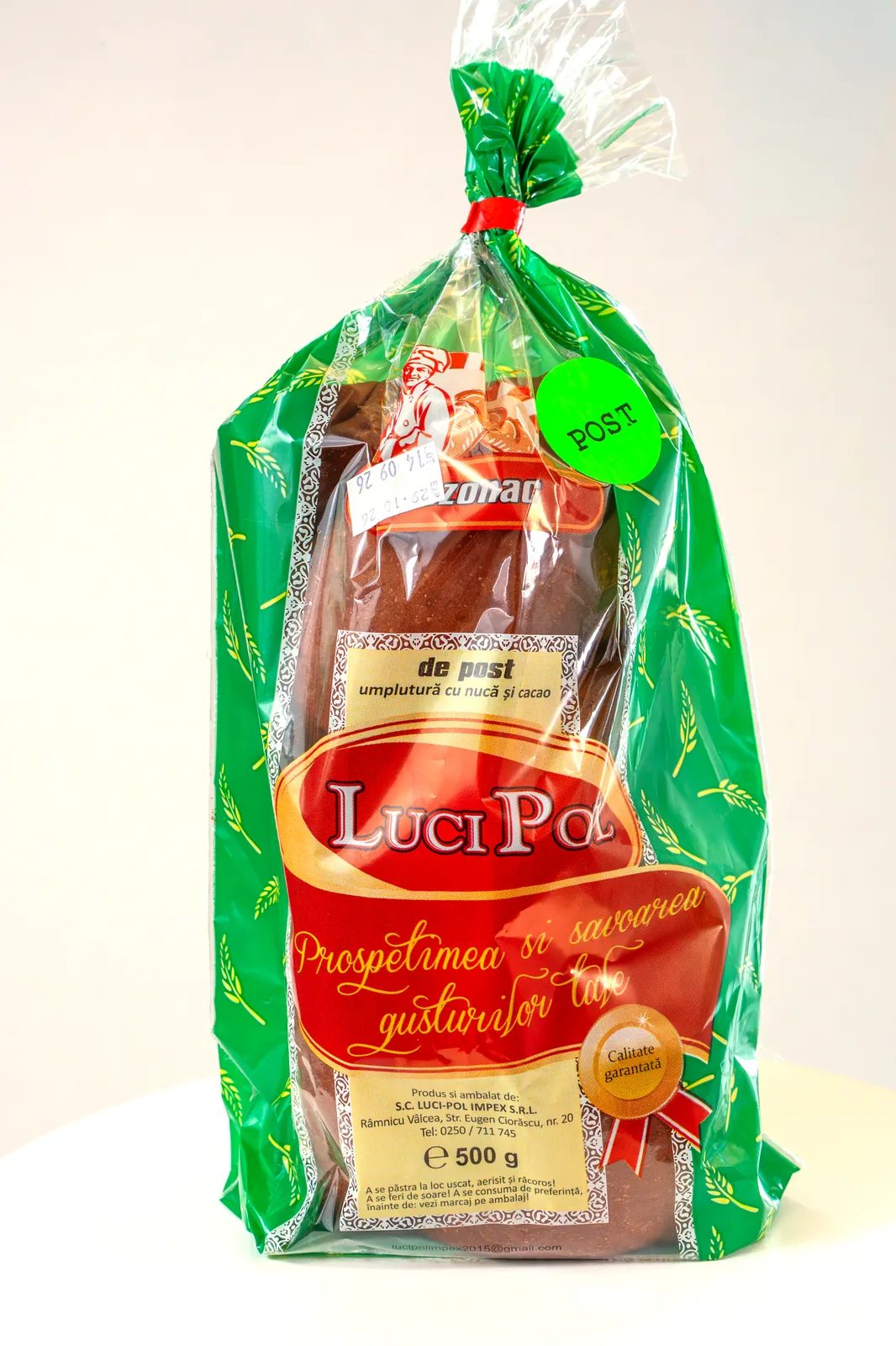 Cozonac de post cu nucă și cacao Luci Pol, 500 g, în ambalaj verde